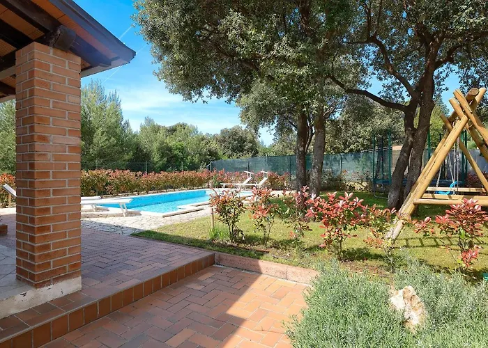 By Istra Vacation * Μεντουλίν